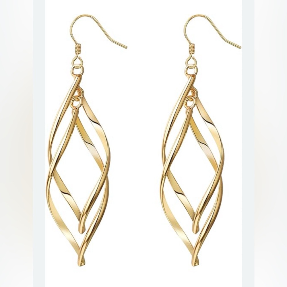 Elegant Gold Hoop Earrings